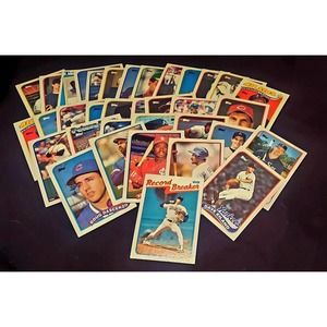1989 TOPPS BASEBALL CARDS- LOT OF 35 ASSORTED MINT CONDITION